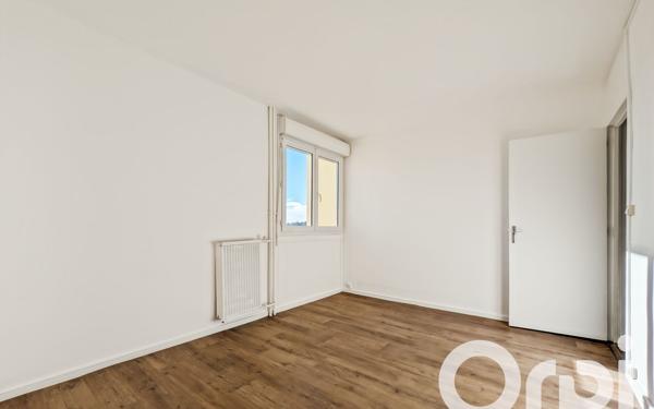 Appartement à vendre    4 pièces •  Orange