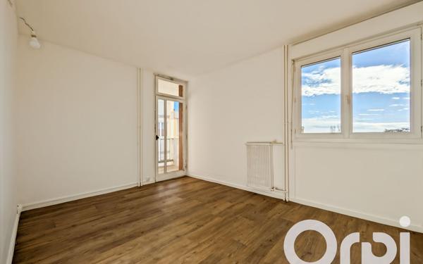 Appartement à vendre    4 pièces •  Orange