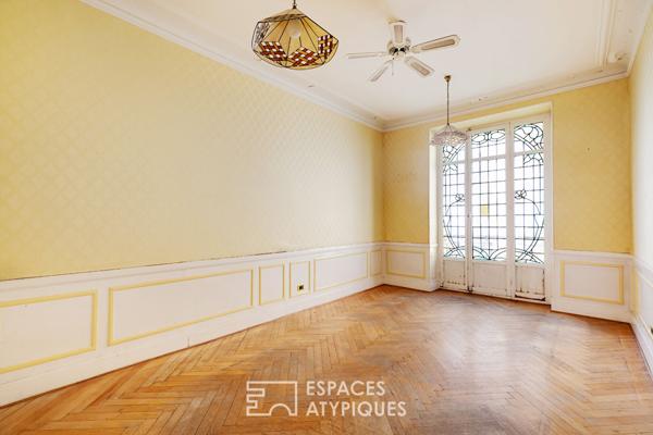 Appartement bourgeois à rénover au coeur du Carré d’Or