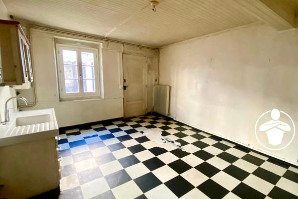 Vente                                                      Maison de ville
                        
                     3 pièces                      50 m2                     à Villeneuve-sur-Lot