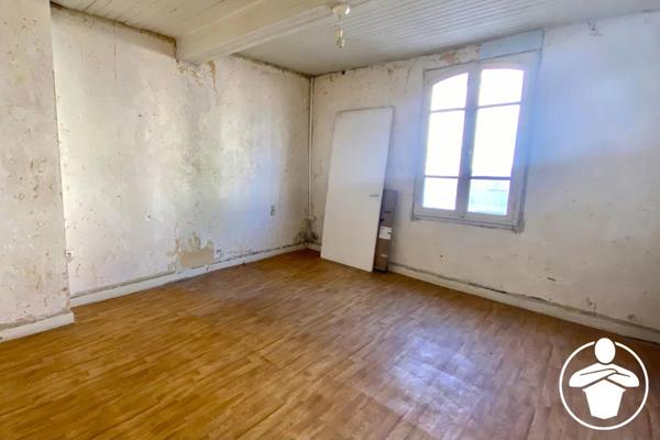 Vente                                                      Maison de ville
                        
                     3 pièces                      50 m2                     à Villeneuve-sur-Lot