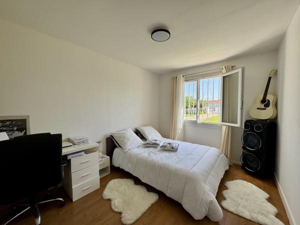 Anglade (33390) Maison de 130m² à Anglade- bien en état exceptionnel !