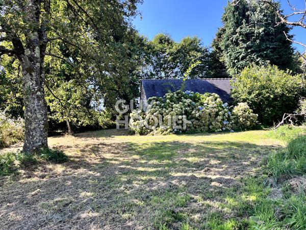 Longère en pierre à Elven 6 pièce(s) 165 m2 sur 2 hectares.