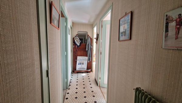 Maison 8 pièce(s) 5 chambre(s) 208 m²