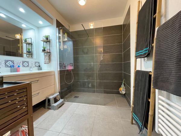 Appartement La Ciotat de 4 pièces de 80 m² avec terrasse ,jardin et garage