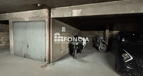 À vendre Parking 12.72 m² - Paris 75018