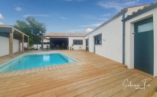 MAISON D'EXCEPTION A MARANS-131m²-3 CHAMBRES-PISCINE