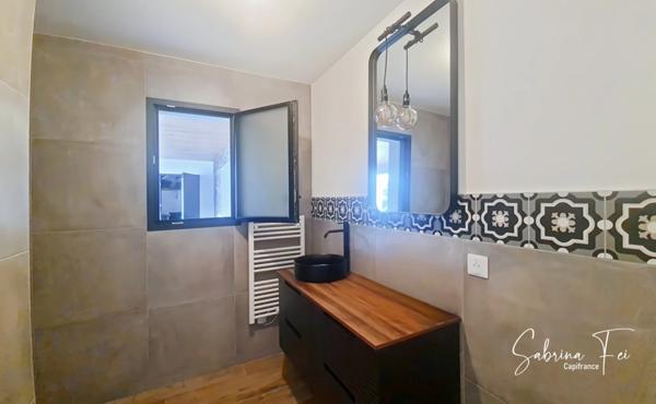 MAISON D'EXCEPTION A MARANS-131m²-3 CHAMBRES-PISCINE