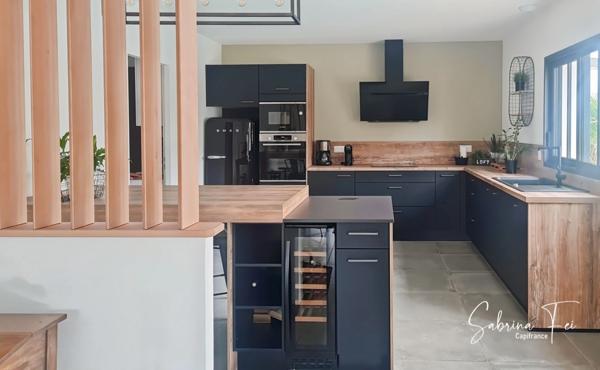 MAISON D'EXCEPTION A MARANS-131m²-3 CHAMBRES-PISCINE