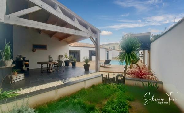 MAISON D'EXCEPTION A MARANS-131m²-3 CHAMBRES-PISCINE