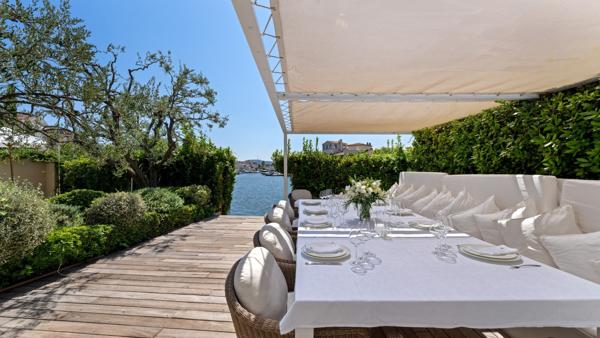 Vente Maison de maître Port Grimaud 8 Pièces 538 m²