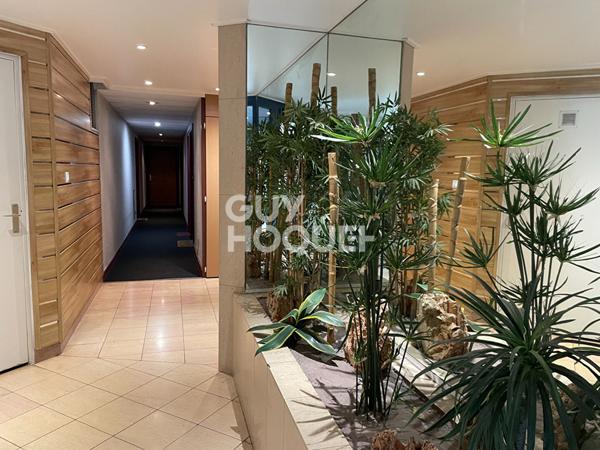 FONTAINE LES DIJON - STUDIO MEUBLE AVEC PISCINE