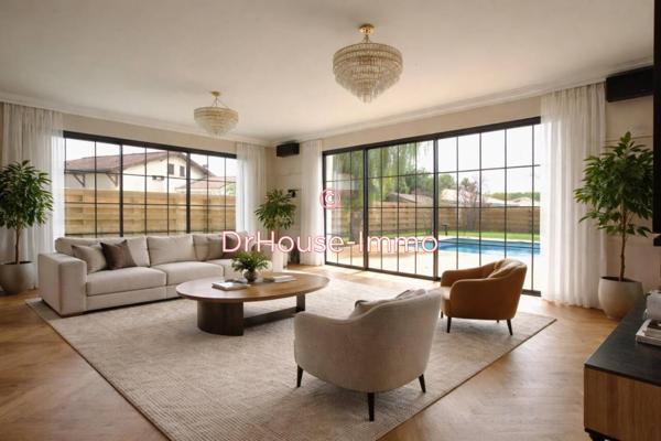 Maison à vendre 5 pièces de 215 m²