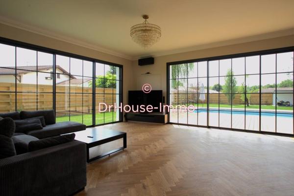 Maison à vendre 5 pièces de 215 m²