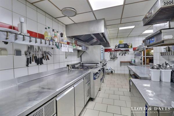 Restaurant reconnu et rentable – Fort potentiel événementiel - Clientèle fidèle- Proche Sully-sur-Loire