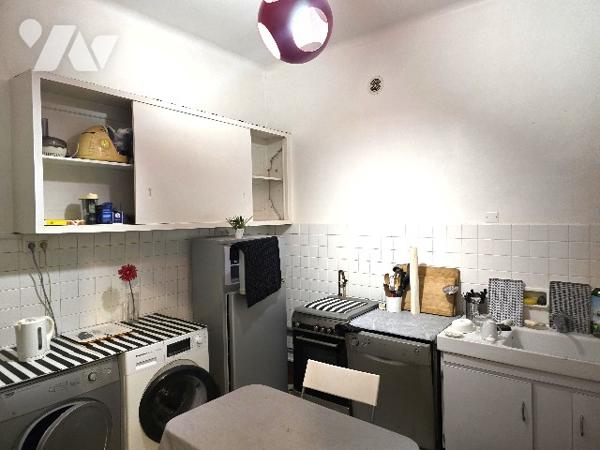 Appartement de 85 m², situé en centre-ville dans une petite copropriété