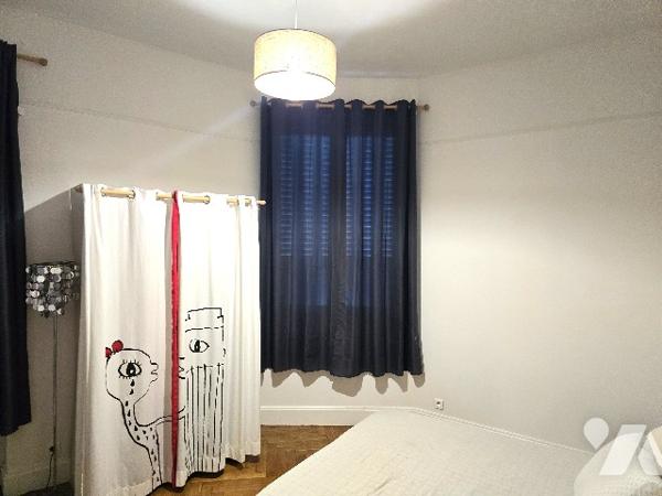 Appartement de 85 m², situé en centre-ville dans une petite copropriété