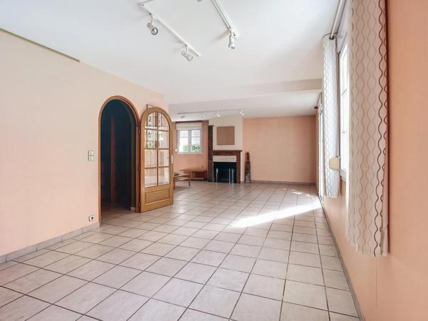 Indre et Loire, Saint Cyr Sur Loire, Maison à vendre 8 pièces avec piscine sur terrain de 1000 m2