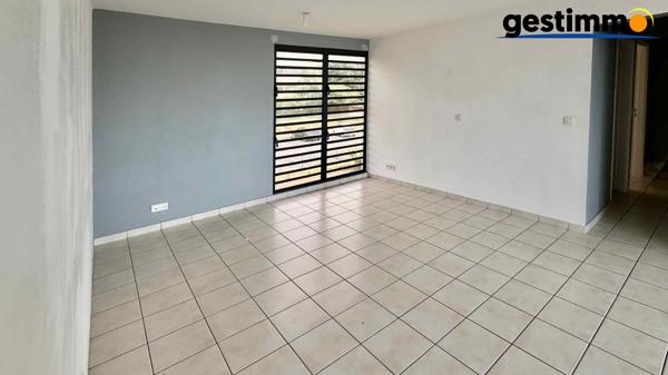Appartement T3 lumineux dans résidence avec picine recherchée à Cayenne