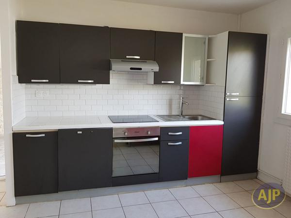 Location maison Lesparre Medoc : 832 € - AJP Lesparre Immobilier