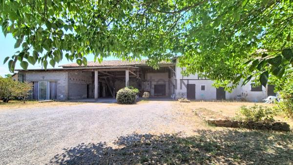 Maison d'exception à vendre à Saint Martory - Ancienne ferme de 440 m² sur 3215 m² de terrain