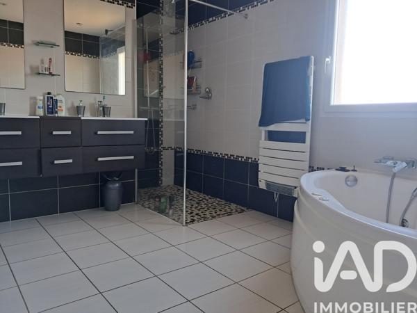 Maison à vendre 4 pièces 109 m² Sainte-Foy