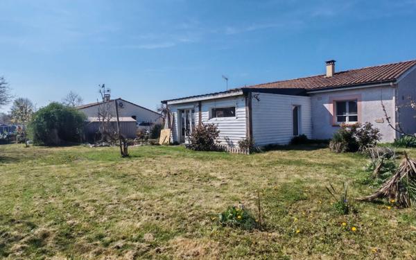 Maison à vendre    4 pièces •  Lacourt-Saint-Pierre