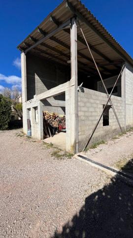 Bâtiment de 139 m² avec Garage et Parking