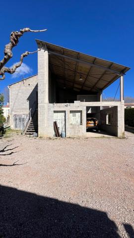 Bâtiment de 139 m² avec Garage et Parking