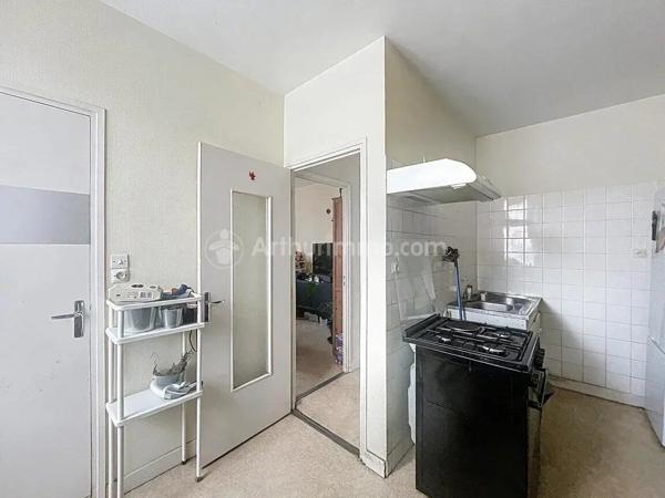 Vente                                                      Appartement
                        
                     3 pièces                      75 m2                     à Royat
