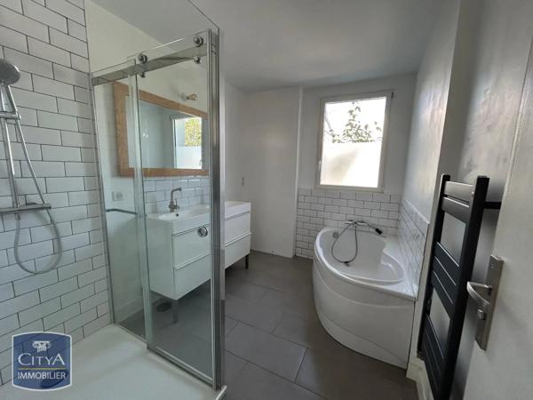 Maison à louer 3 pièces 77m² La Rochelle (17000)
