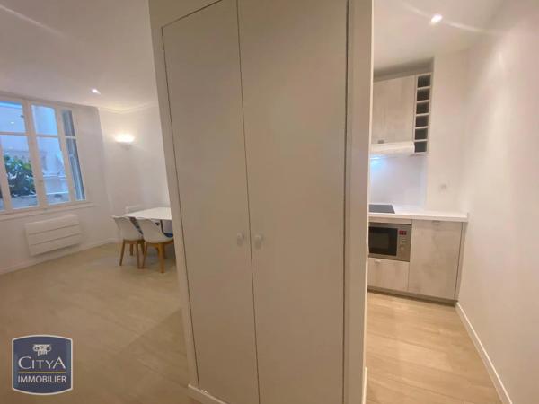 Appartement à louer 1 pièce 26.79m² Nice (06000)