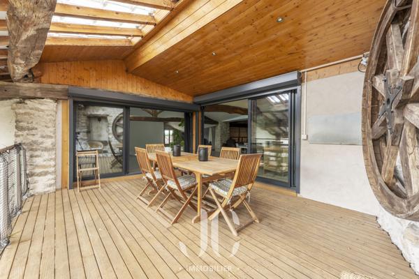 LOFT AVEC TERRASSE ET GARAGES