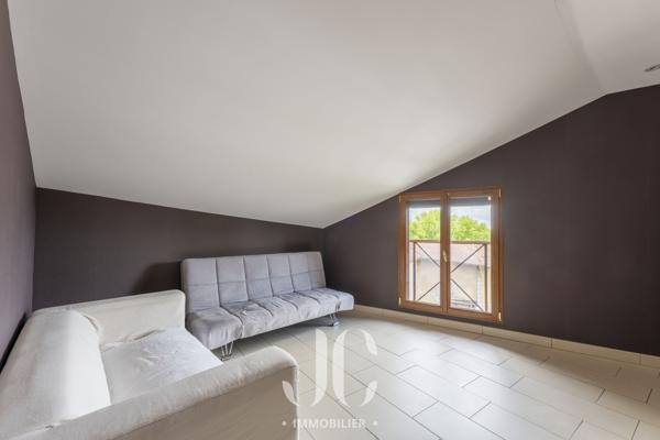 LOFT AVEC TERRASSE ET GARAGES