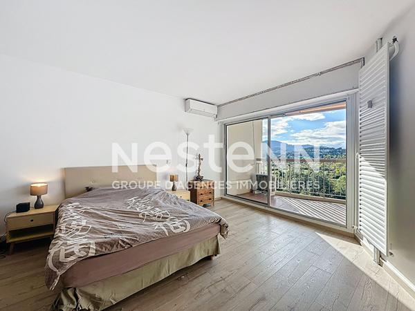 MANDELIEU :2P SUD OUEST / luminuex GARAGE ET CAVE