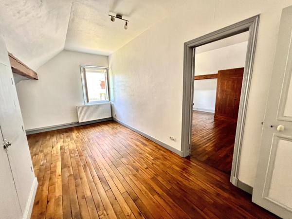 Charmante et vaste maison en pierre de 157 m²