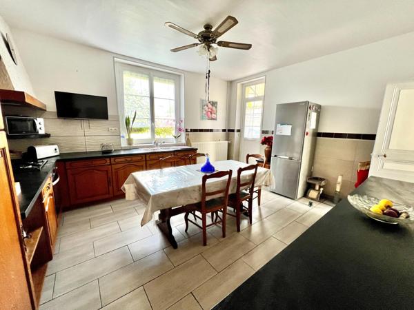 Charmante et vaste maison en pierre de 157 m²