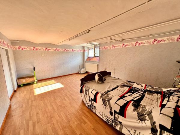 Charmante et vaste maison en pierre de 157 m²