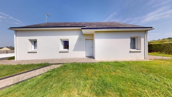 Maison plain-pied, 3 chambres, garage et jardin de 499 m².(Visite virtuelle disponible)