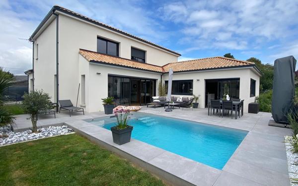 Maison à vendre    5 pièces • 182,60 m2 Pornichet