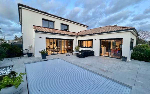 Maison à vendre    5 pièces • 182,60 m2 Pornichet