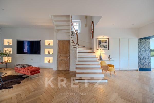 Saint-Just-Saint-Rambert – Maison bourgeoise rénovée avec parc et piscine