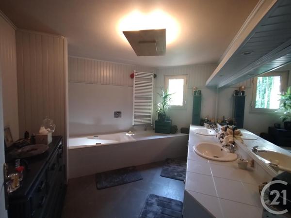 Maison à vendre  8 pièces - 272,24 m2 VITRE - 35