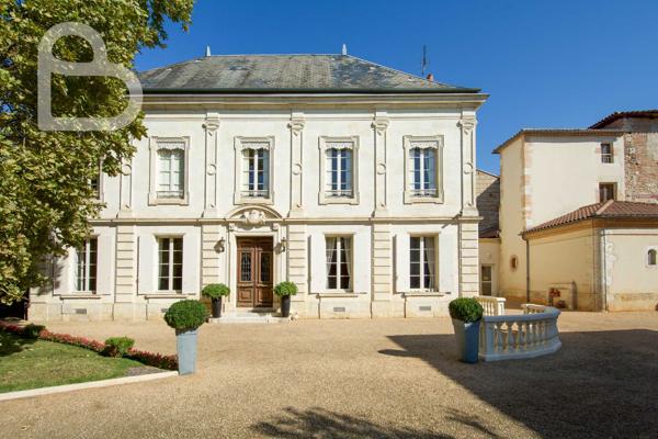 Agen (47000) Hôtel particulier du XIXe siècle avec cuisine professionelle au cœur d’Agen
