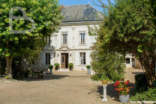 Agen (47000) Hôtel particulier du XIXe siècle avec cuisine professionelle au cœur d’Agen