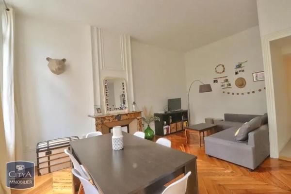 Appartement à louer 2 pièces 72.77m² Saint-Étienne (42000)