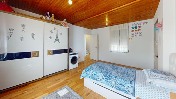 Maison 8 pièces - 310 m² Exclusivité efficity