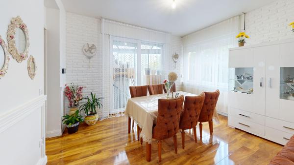 Maison 8 pièces - 310 m² Exclusivité efficity