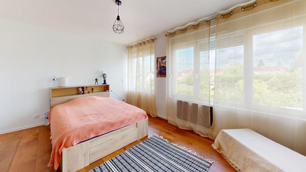 Maison 8 pièces - 310 m² Exclusivité efficity