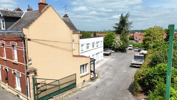 Maison 8 pièces - 310 m² Exclusivité efficity